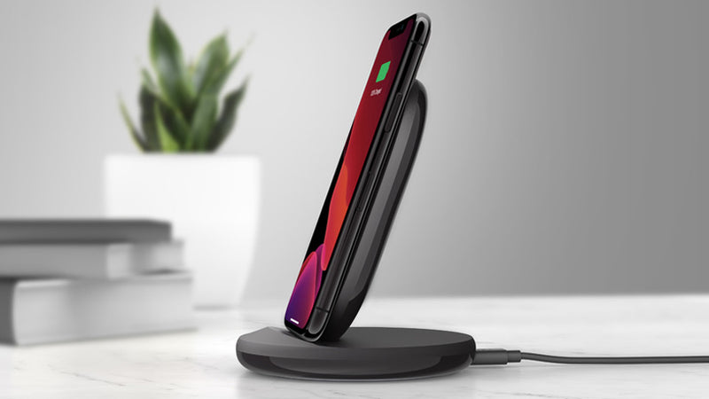 Belkin - BOOST↑CHARGE - Wireless Charging Stand 15W and QC 3.0